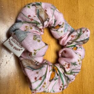 Haargummi Musselin Stoff Rosa mit Vögel