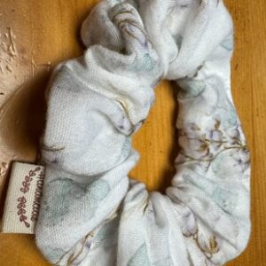 Haargummi Musselin Stoff Weiss mit Blumen