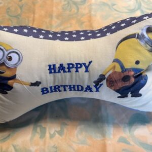 Nackenkissen Happy Birthday Minions Blau mit Sterne