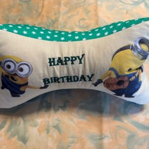 Nackenkissen Happy Birthday Minions Grün mit Sterne