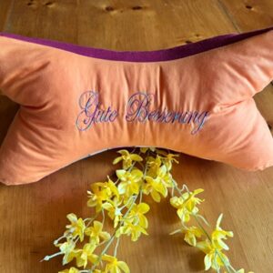 Nackenkissen Orange Gute Besserung Stickerei