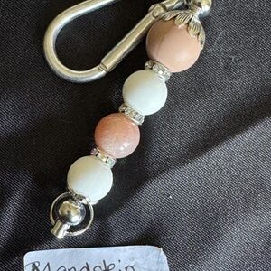 Schlüsselanhänger Rosa und Weiss mit Rosa Mondstein